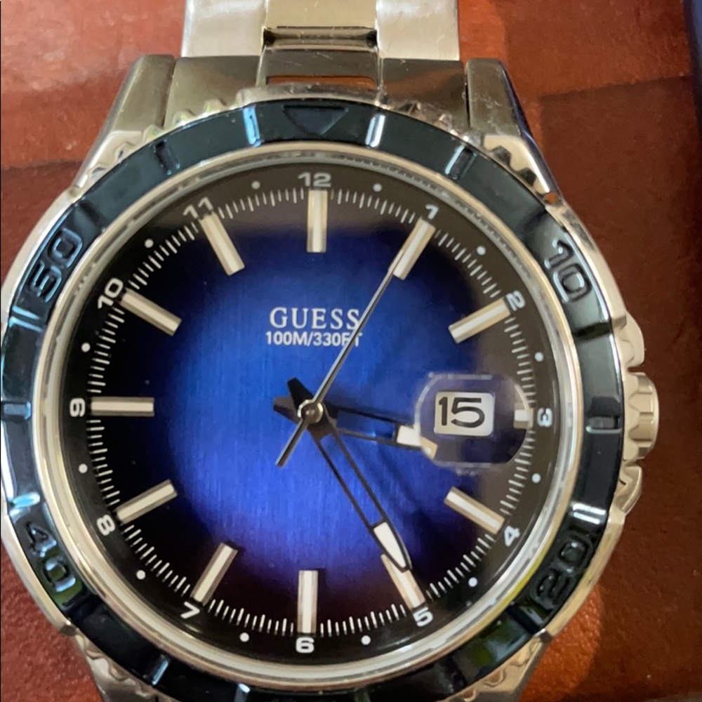 Guess Watch - Picture 4 of 12